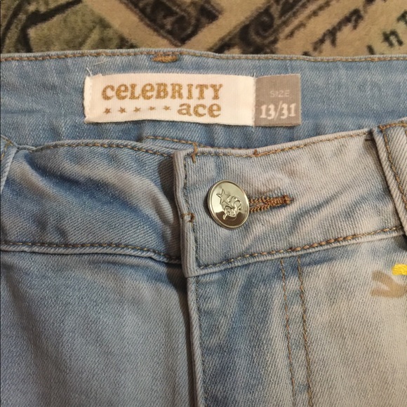 Bandanna Patched Jeans - Picture 6 of 13